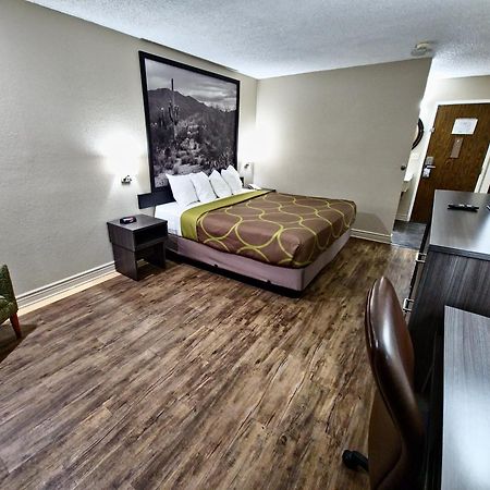 Super 8 By Wyndham Goodyear/Phoenix Area Exterior photo