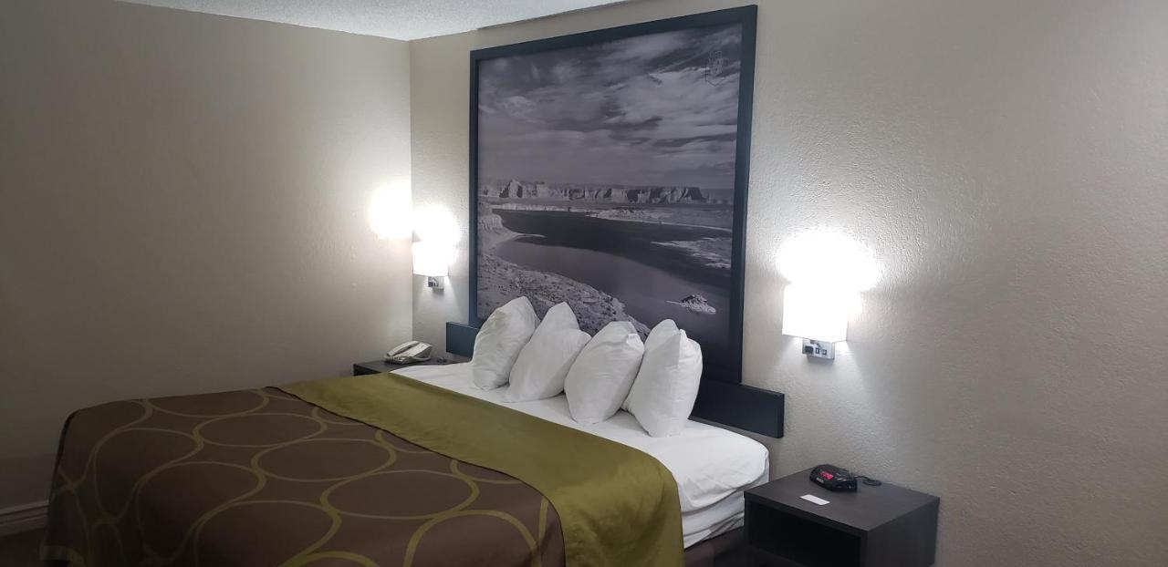 Super 8 By Wyndham Goodyear/Phoenix Area Exterior photo