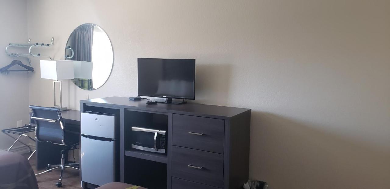 Super 8 By Wyndham Goodyear/Phoenix Area Exterior photo