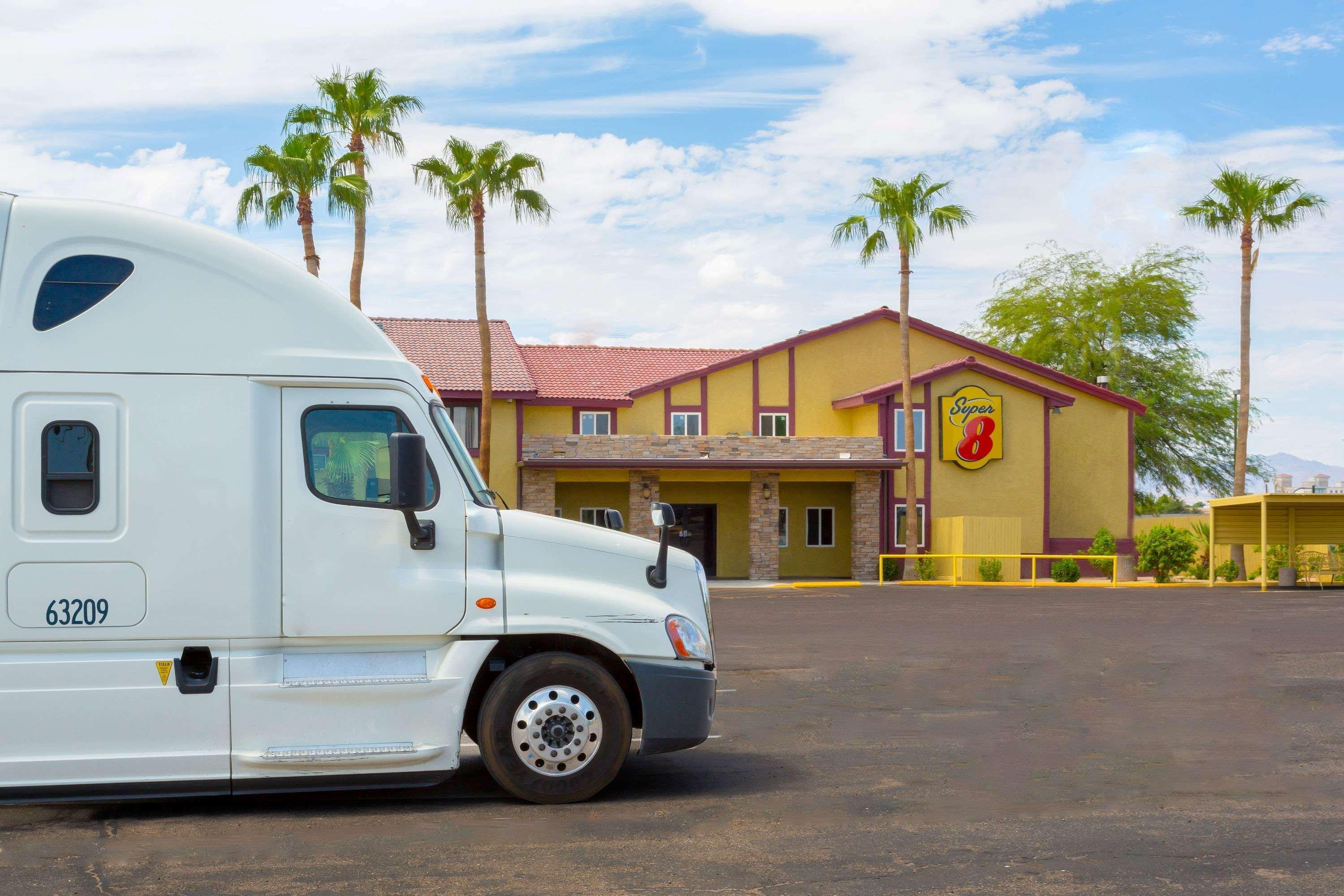 Super 8 By Wyndham Goodyear/Phoenix Area Exterior photo