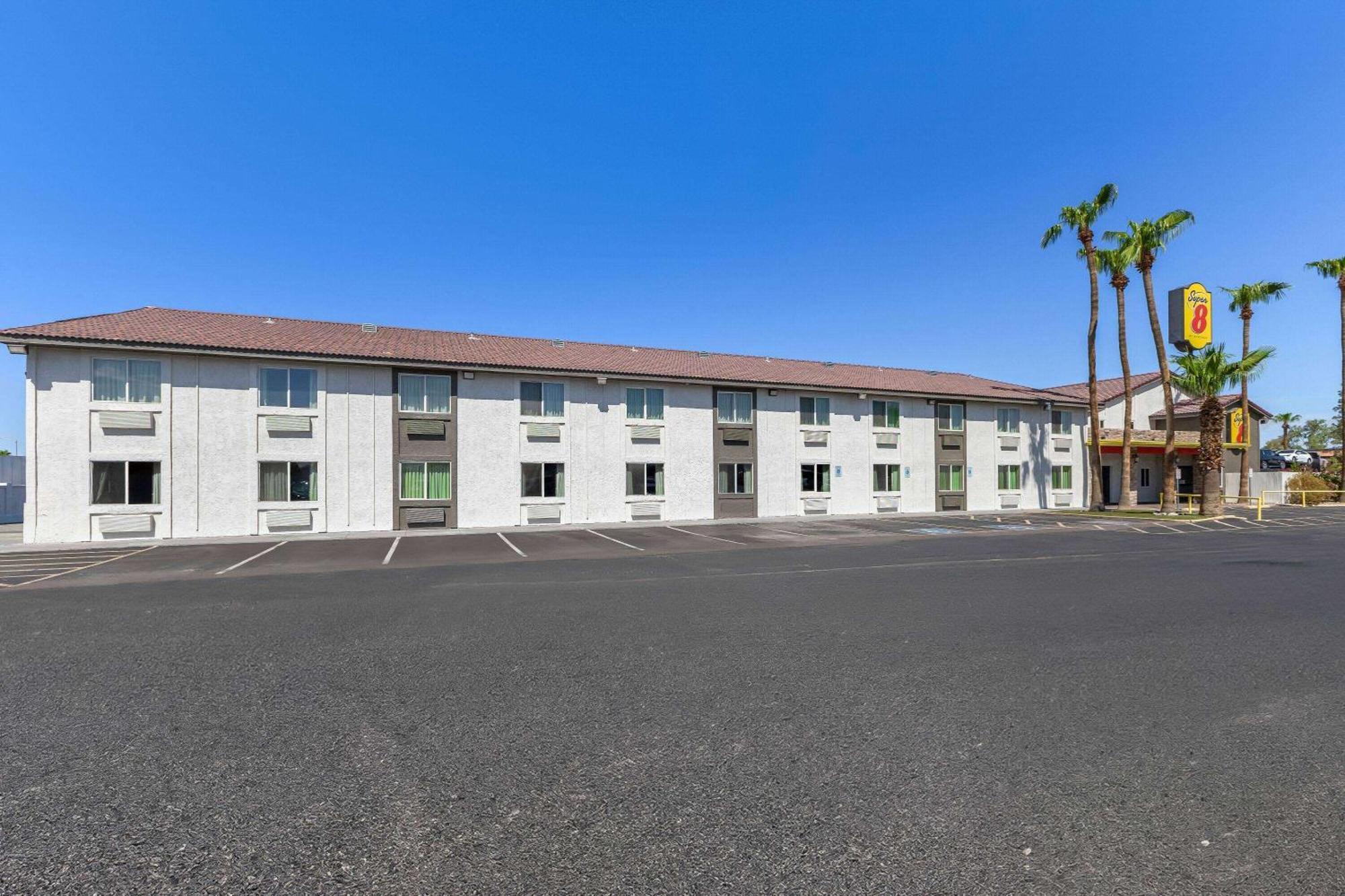 Super 8 By Wyndham Goodyear/Phoenix Area Exterior photo