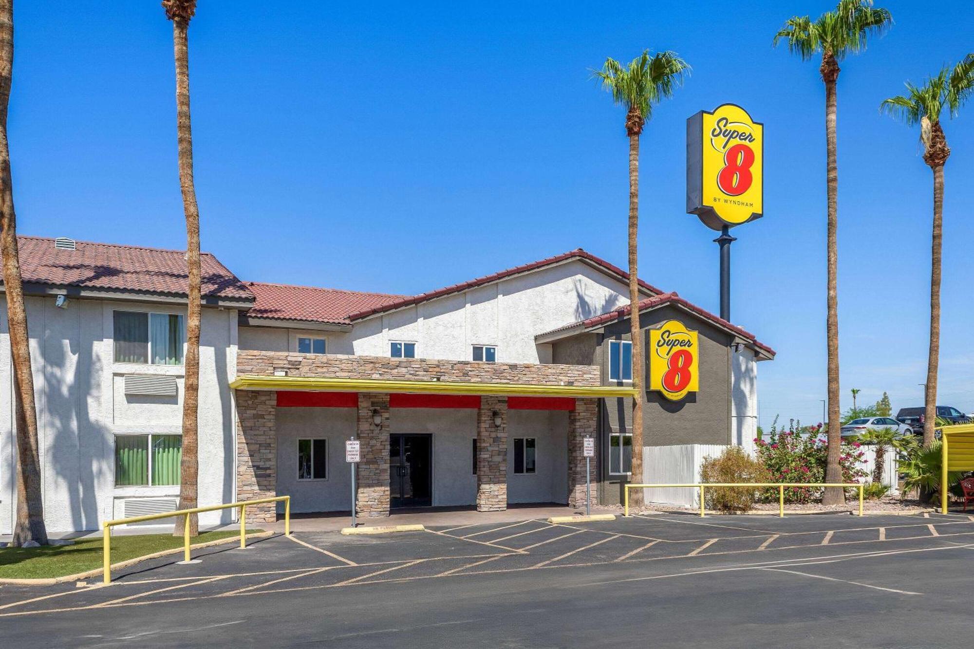 Super 8 By Wyndham Goodyear/Phoenix Area Exterior photo